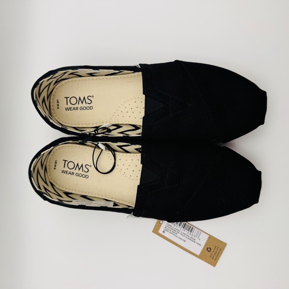 NWT TOMS Classic Canvas Slip-On Shoe, Black/White, Women's Size 6 - Picture 6 of 11
